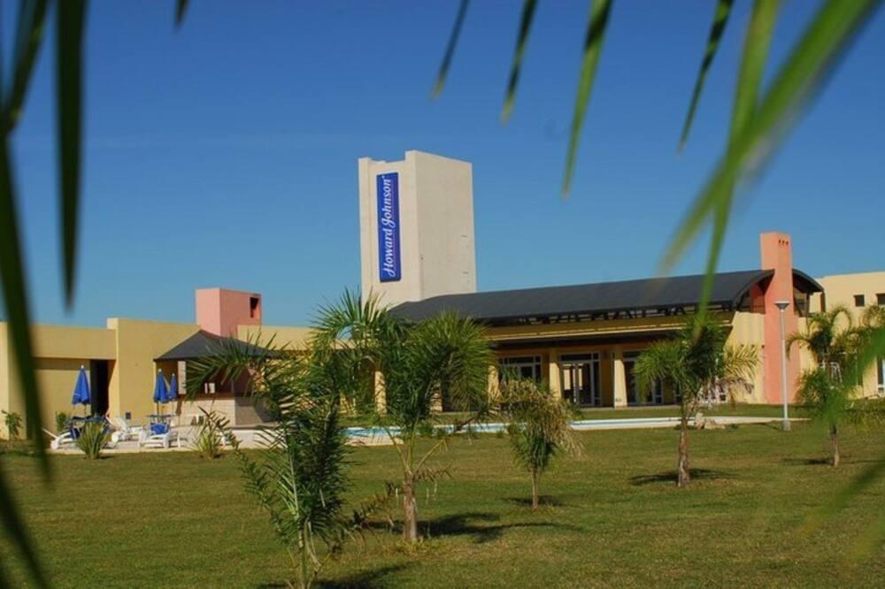 Howard Johnson Inn Rosario De La Frontera Esterno foto