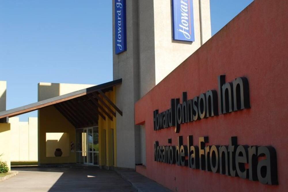Howard Johnson Inn Rosario De La Frontera Esterno foto