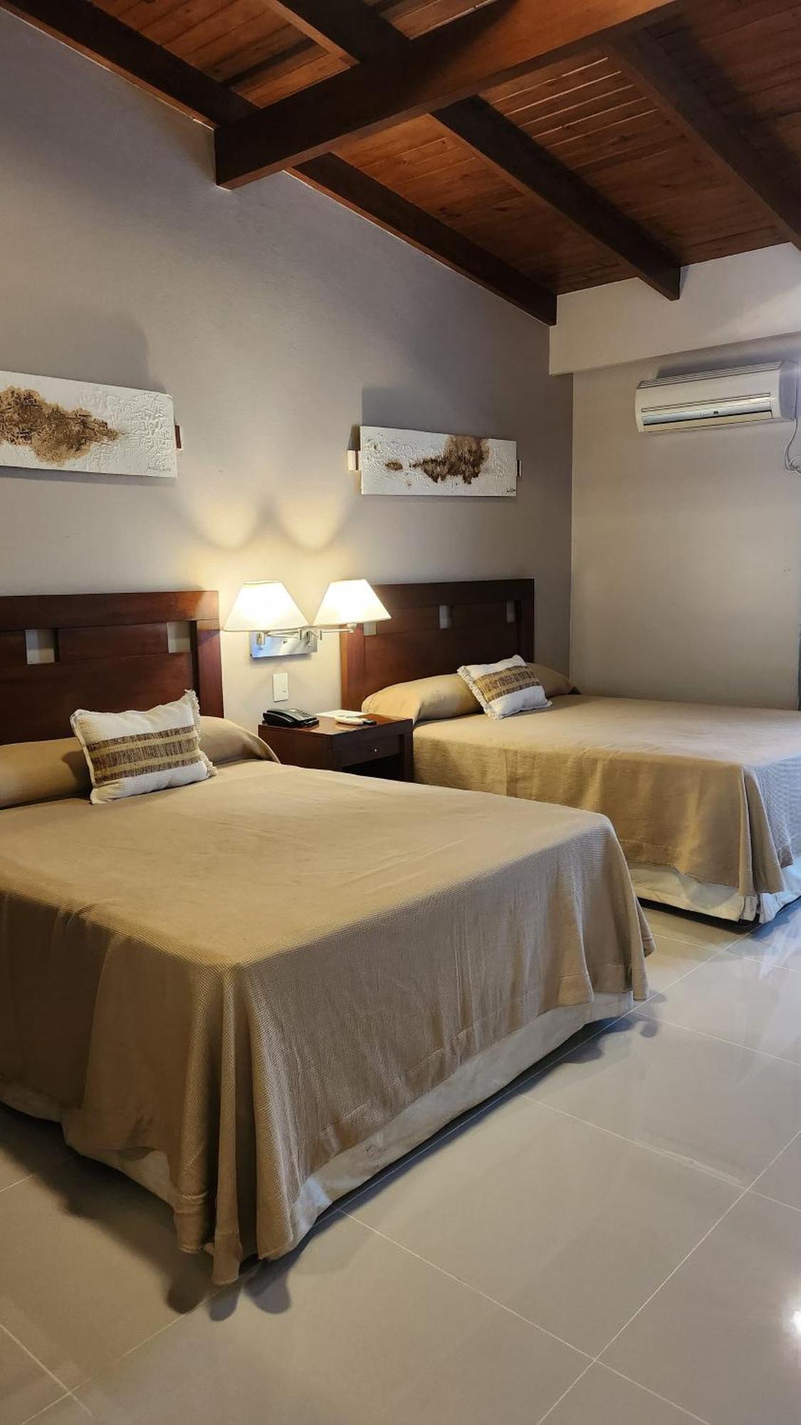 Howard Johnson Inn Rosario De La Frontera Esterno foto