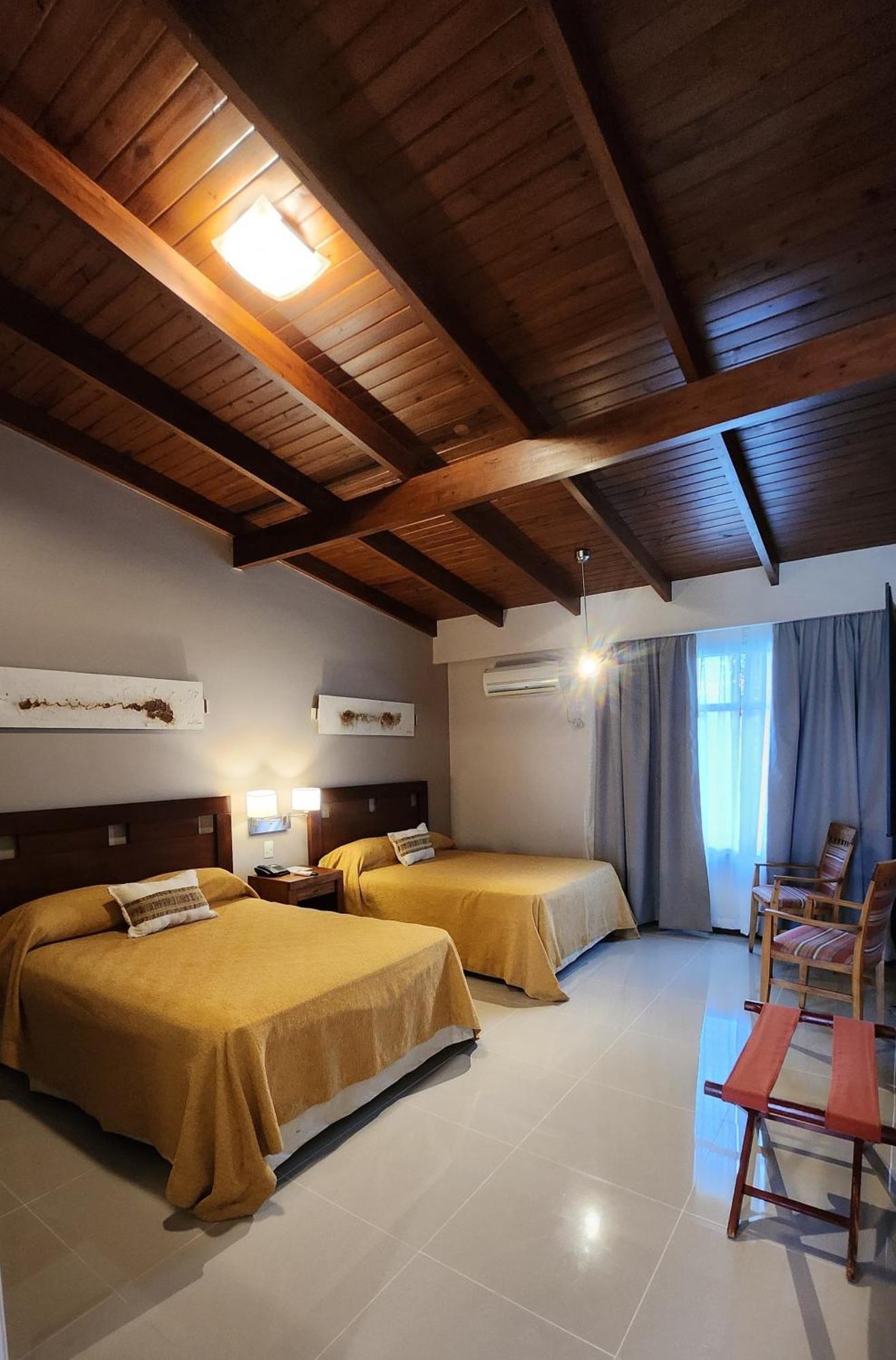 Howard Johnson Inn Rosario De La Frontera Esterno foto