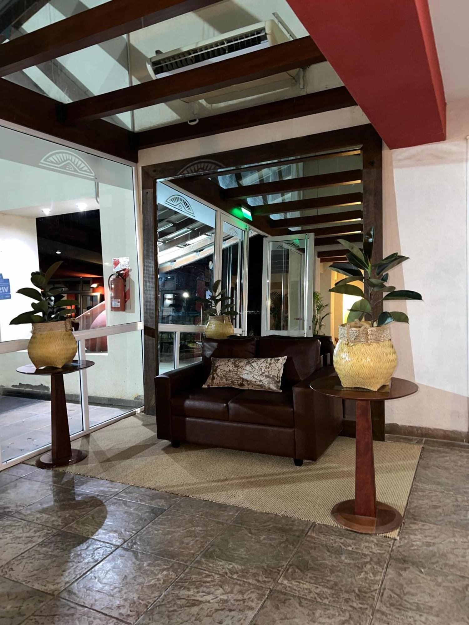Howard Johnson Inn Rosario De La Frontera Esterno foto